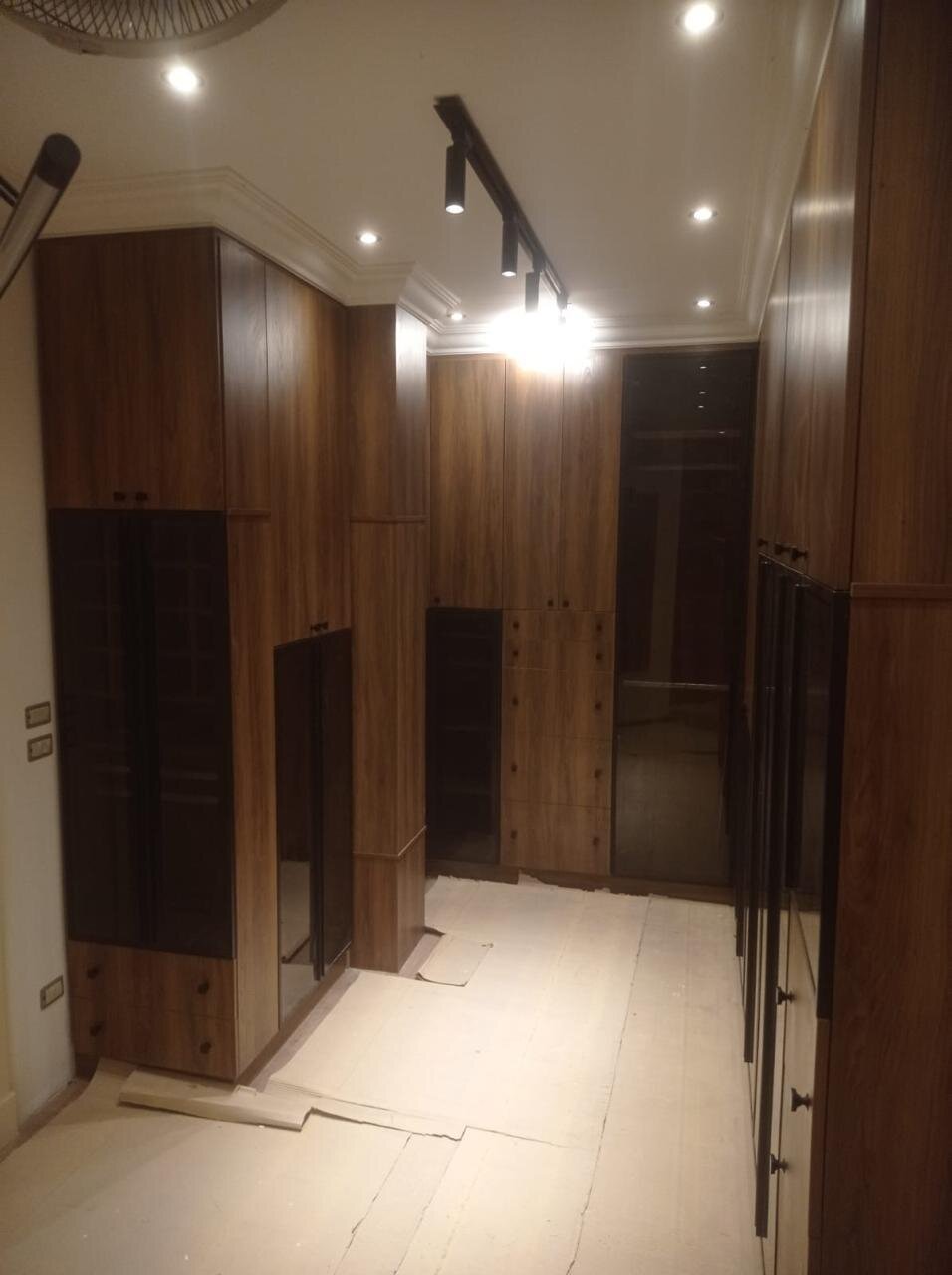 Dressing Rooms & Wardrobes